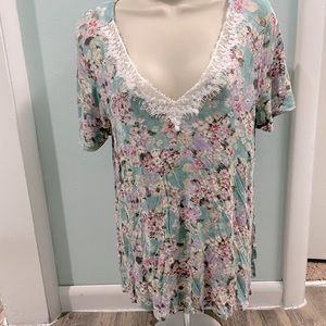 Daytrip lace floral top